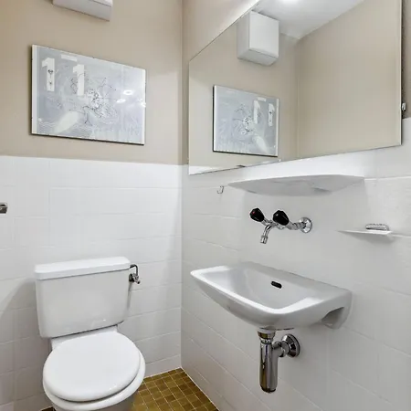 Guardaval 101 By Interhome *